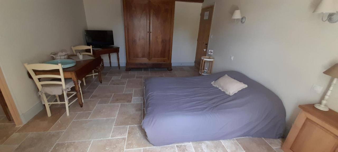 Suite De Charme Dans Une Maison Charentaise Cozes Buitenkant foto