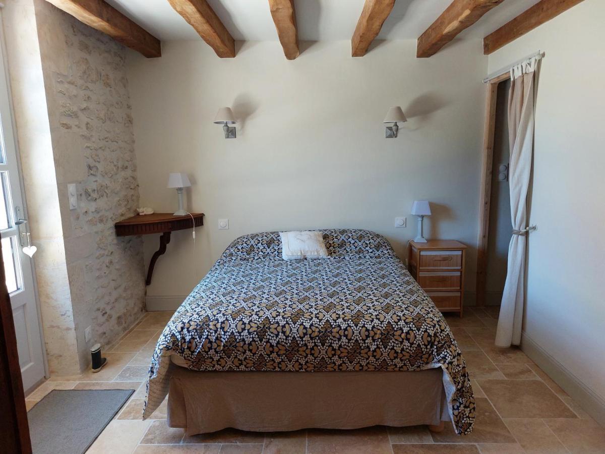 Suite De Charme Dans Une Maison Charentaise Cozes Buitenkant foto