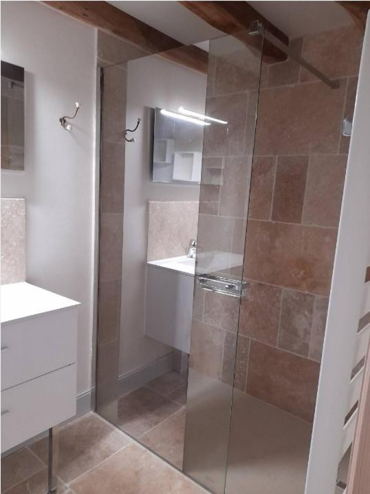 Suite De Charme Dans Une Maison Charentaise Cozes Buitenkant foto
